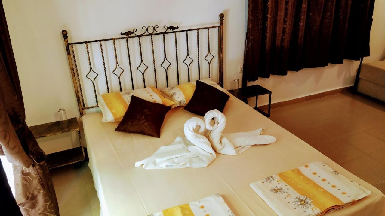 Dracena Guesthouse Ravda Exterior photo